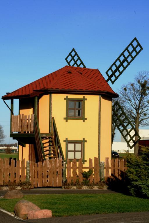 Hotel Kuznia Oberza Polska Łysomice Exterior foto