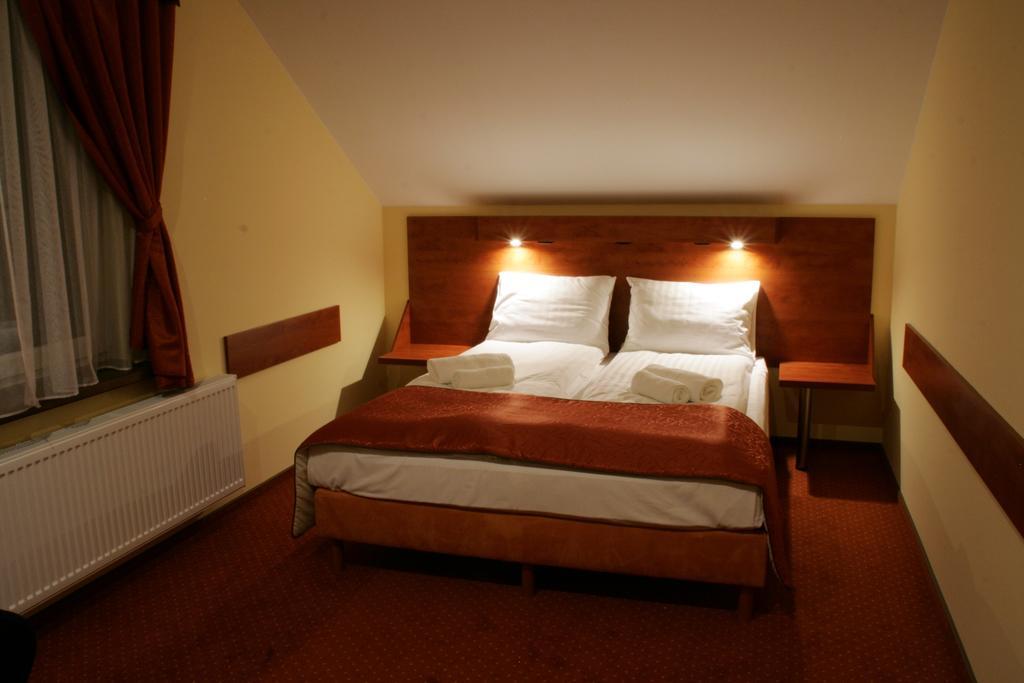 Hotel Kuznia Oberza Polska Łysomice Quarto foto